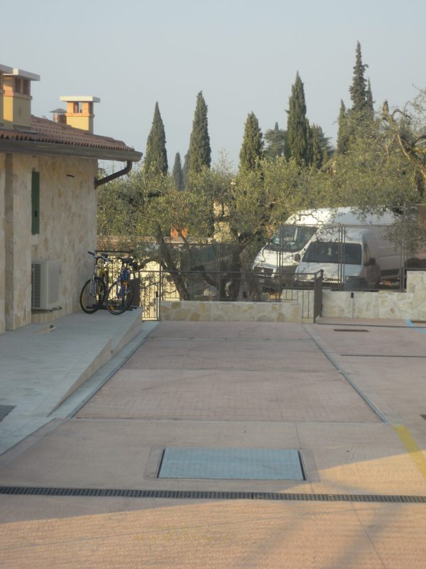 Movimento 1 (non si vede nulla)