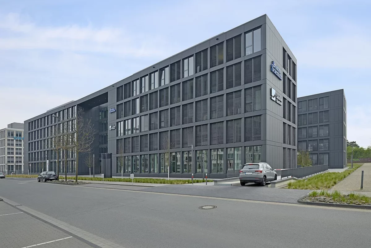 parkboard-pq-pe-2078i-duesseldort-airportcity-hr-008
